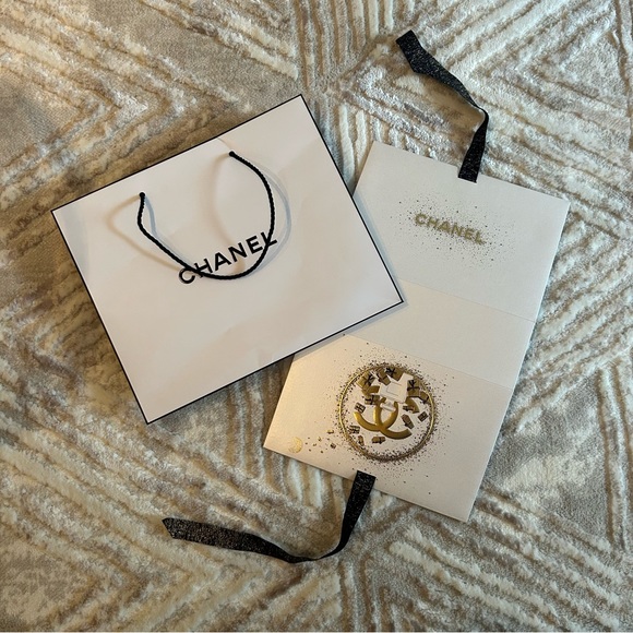 CHANEL Gift Packaging NIB - Picture 3 of 12